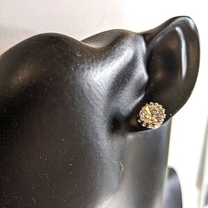 NWOT Swarovski Crystal Elements Silver Overlay Stud‎ Earrings